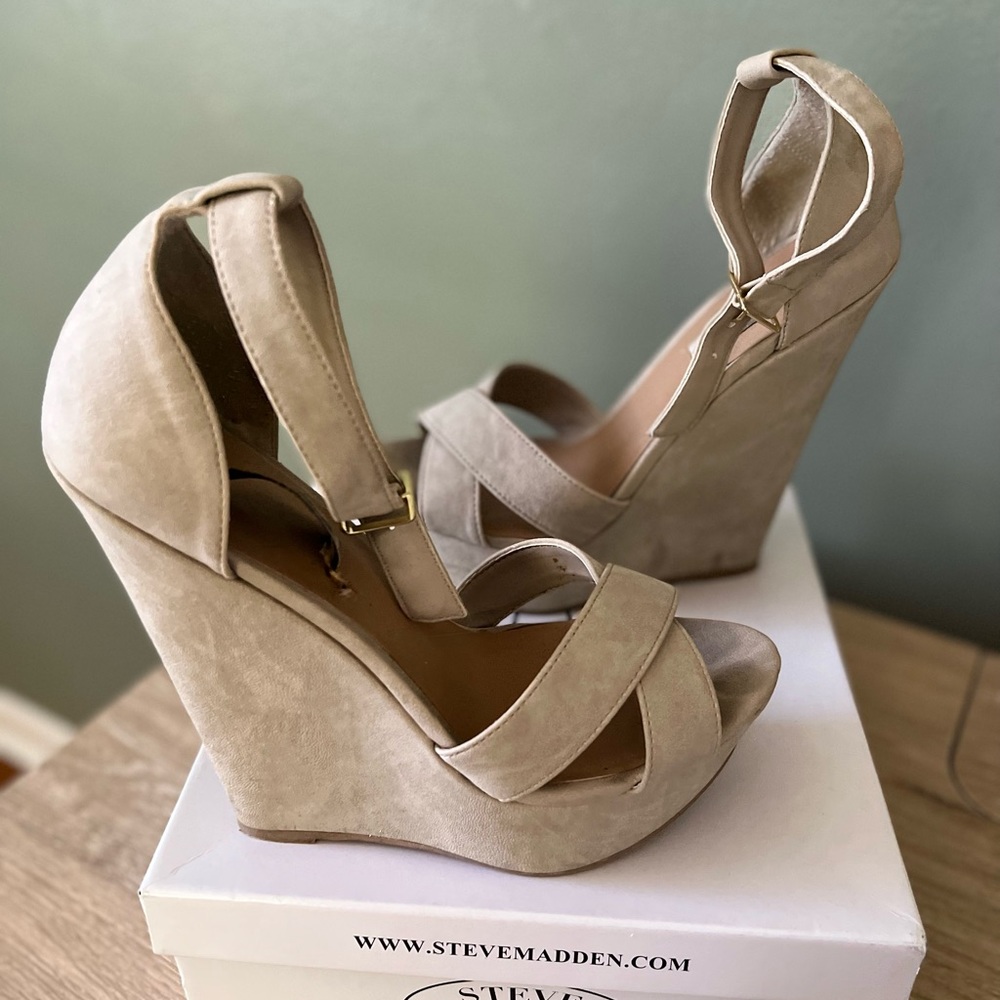 Steve Madden Wedges
